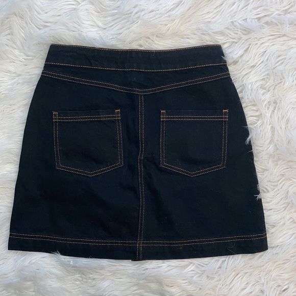 Urban Outfitters BDG Denim Button Down Mini Skirt Size Small - Picture 2 of 3